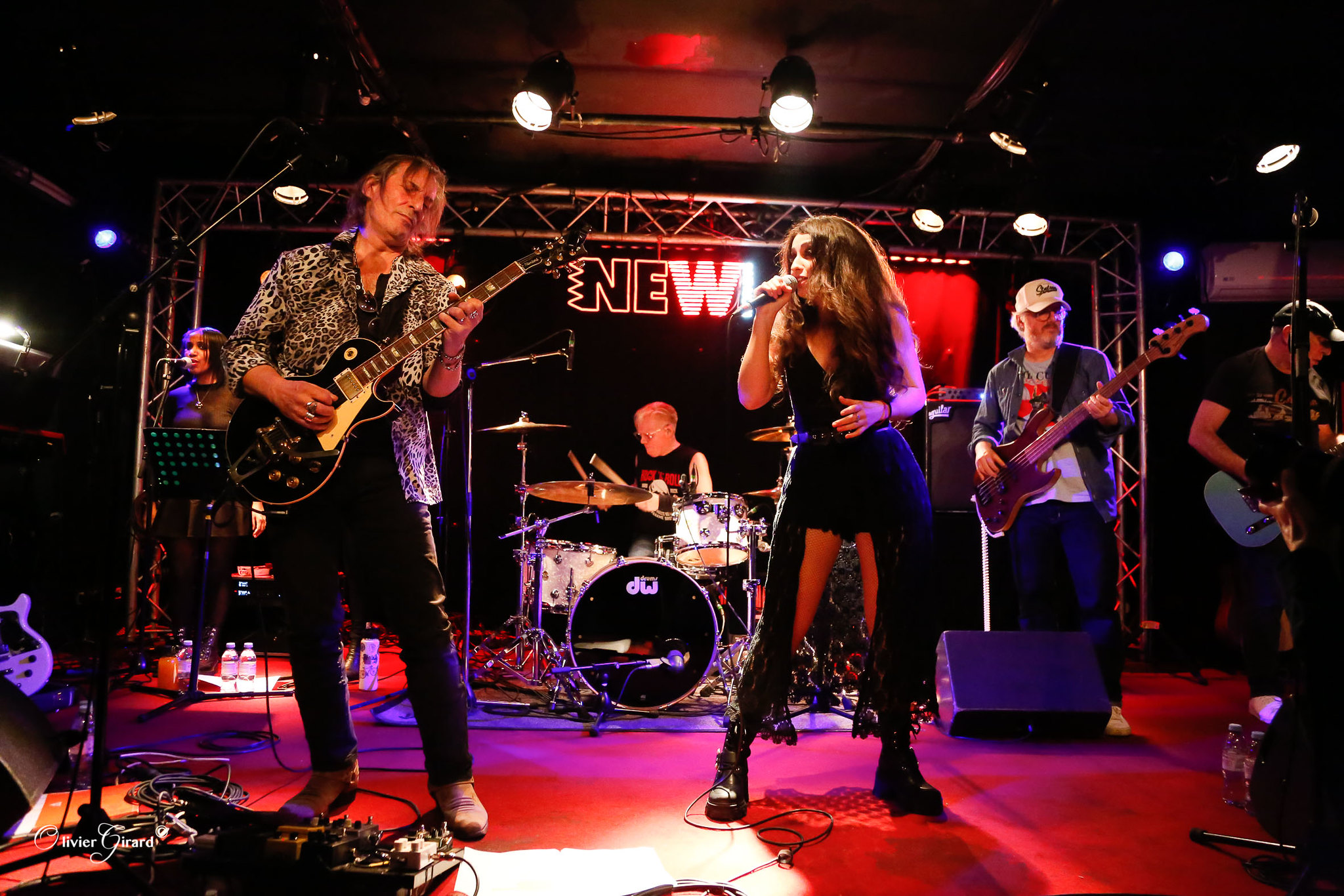 Mid Life Crisis en concert